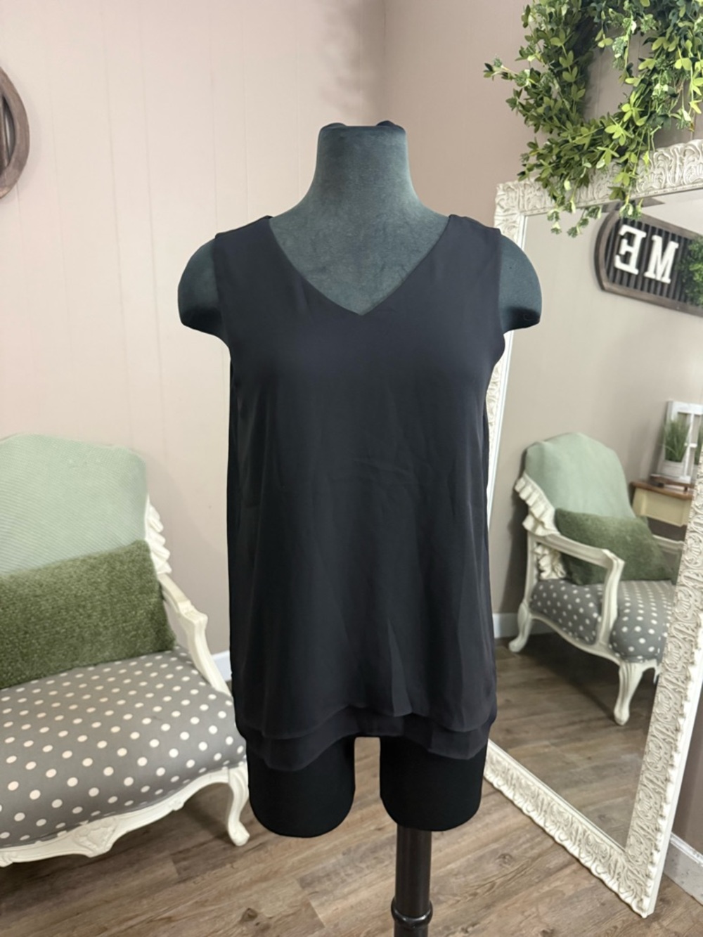 Ann Taylor Factory โข Layered Sleeveless Blouse